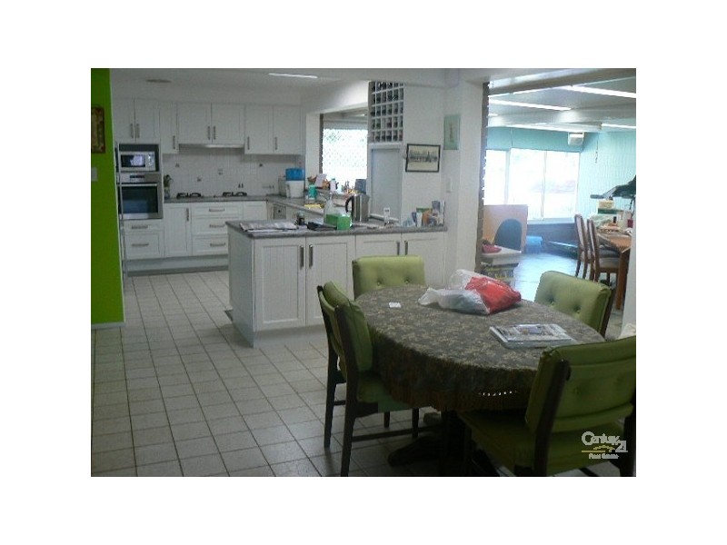 3 George Hely Cres, Killarney Vale NSW 2261