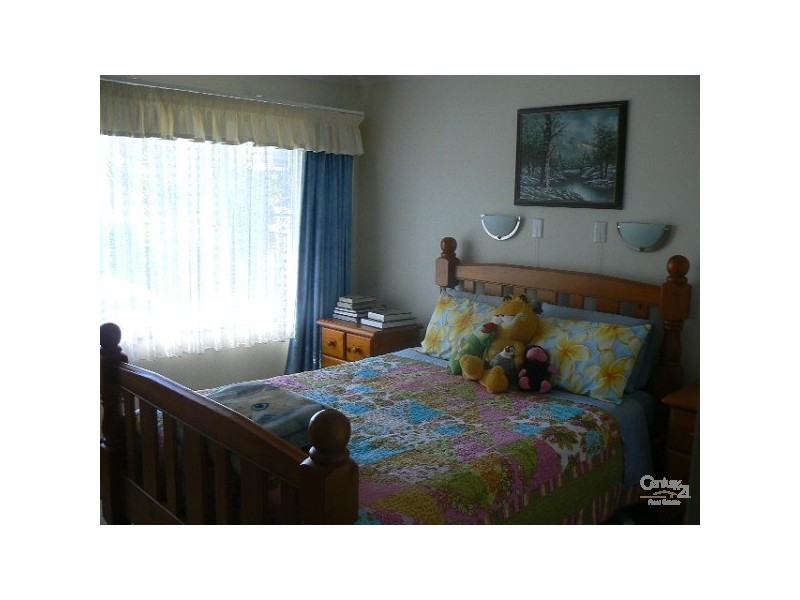 3 George Hely Cres, Killarney Vale NSW 2261