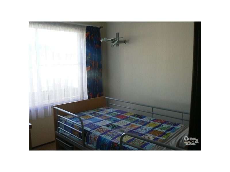 3 George Hely Cres, Killarney Vale NSW 2261