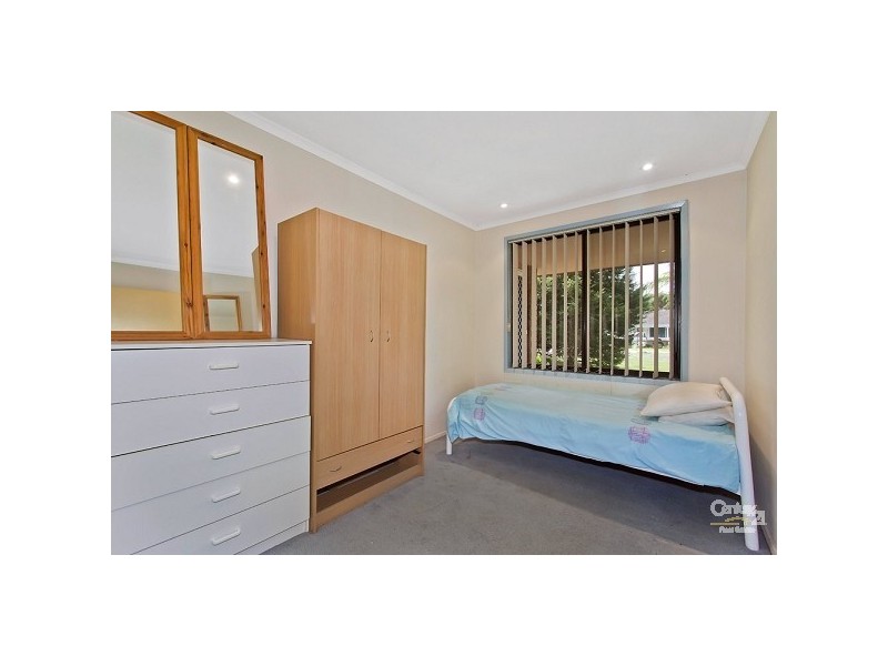 5 Loxley Close, Berkeley Vale NSW 2261