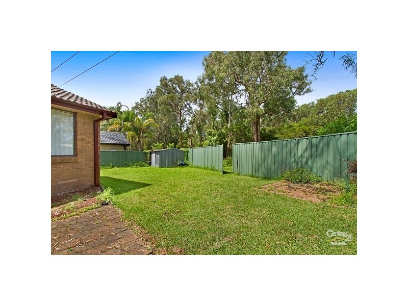 5 Loxley Close, Berkeley Vale NSW 2261