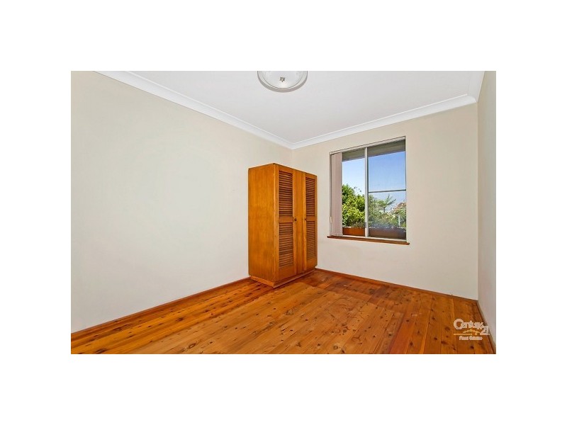 32 Dampier Blvde, Killarney Vale NSW 2261