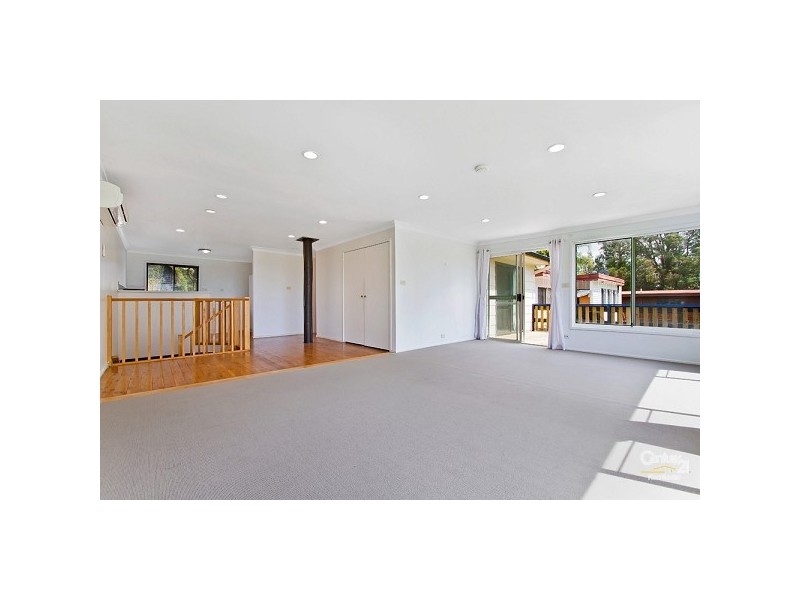 329 Lakedge Avenue, Berkeley Vale NSW 2261