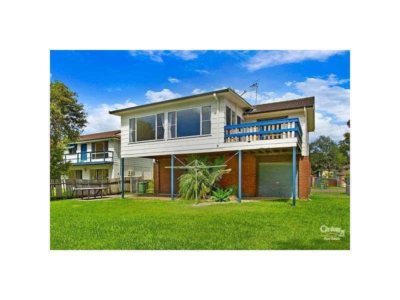 329 Lakedge Avenue, Berkeley Vale NSW 2261