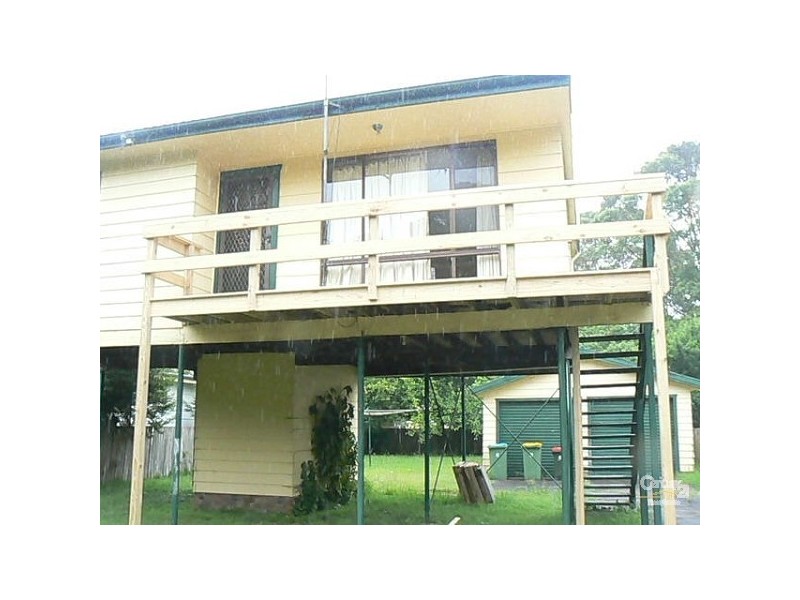 27 Wombat, Berkeley Vale NSW 2261