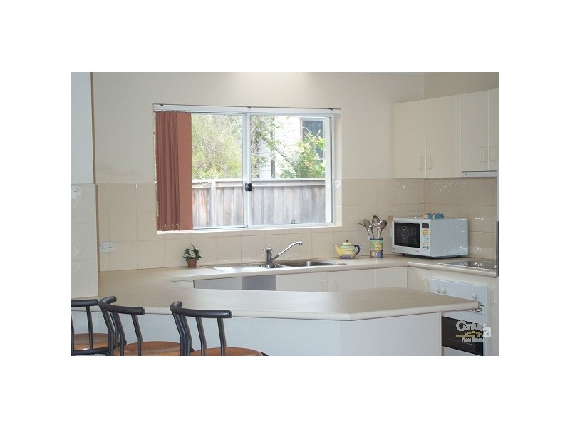 3/2 The Crescent, Blue Bay NSW 2261