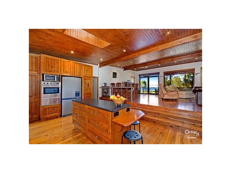 7 Lucinda Ave, Killarney Vale NSW 2261