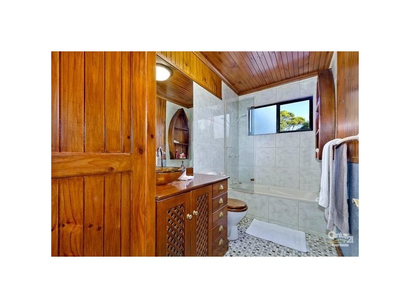 7 Lucinda Ave, Killarney Vale NSW 2261