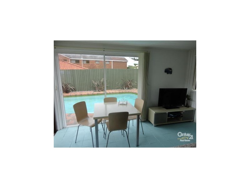 2/37 Hutton Rd, The Entrance North NSW 2261