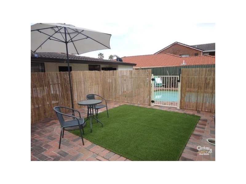 2/37 Hutton Rd, The Entrance North NSW 2261