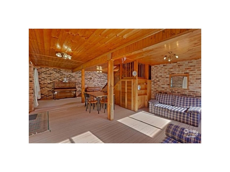 41 Lakedge Ave, Berkeley Vale NSW 2261