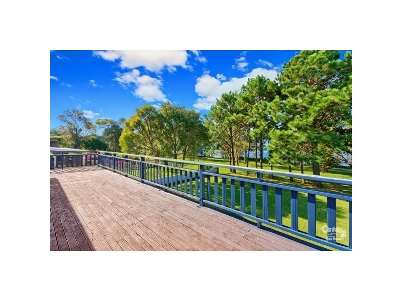 41 Lakedge Ave, Berkeley Vale NSW 2261