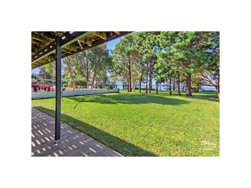 41 Lakedge Ave, Berkeley Vale NSW 2261