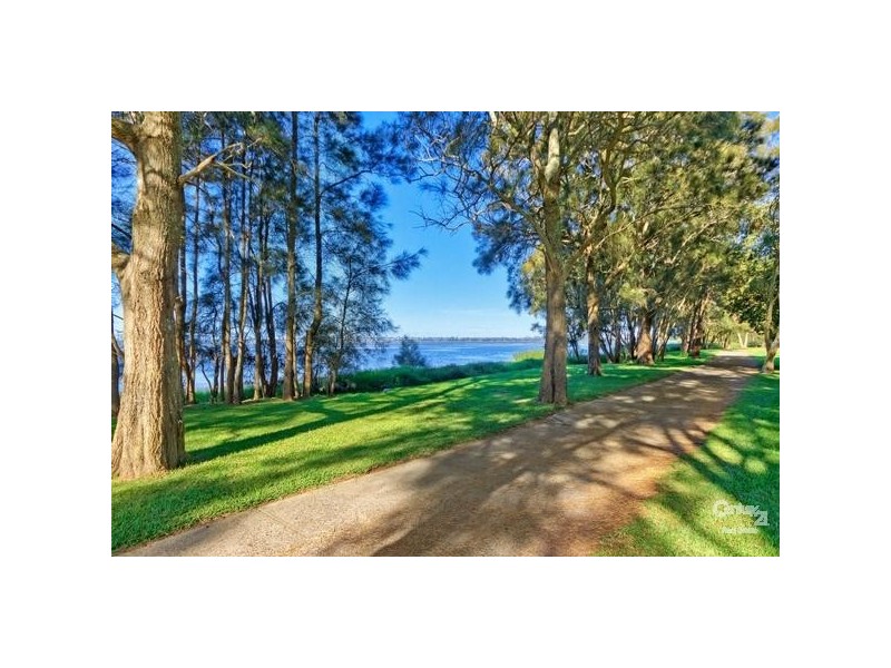 41 Lakedge Ave, Berkeley Vale NSW 2261