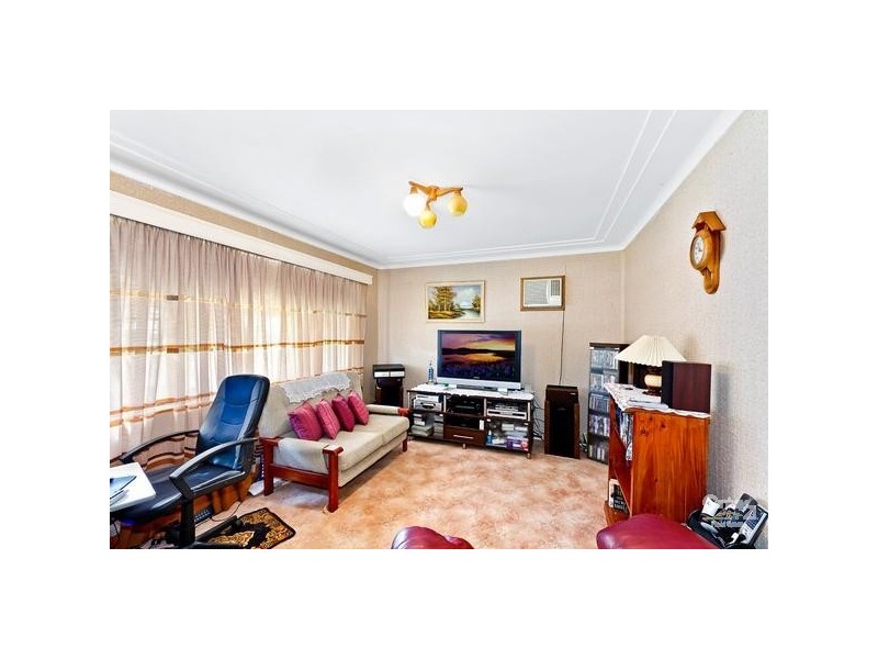 80 Lakedge Avenue, Berkeley Vale NSW 2261