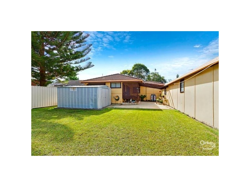 80 Lakedge Avenue, Berkeley Vale NSW 2261