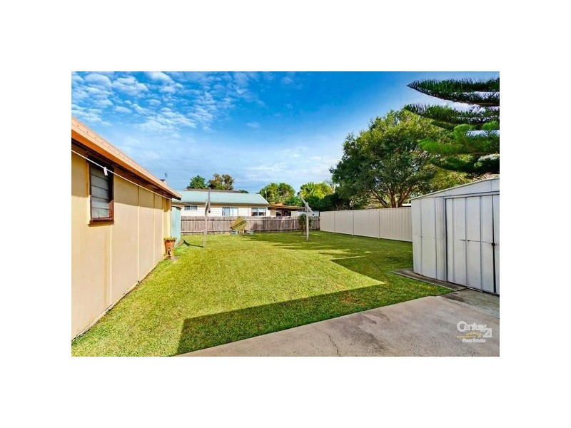 80 Lakedge Avenue, Berkeley Vale NSW 2261