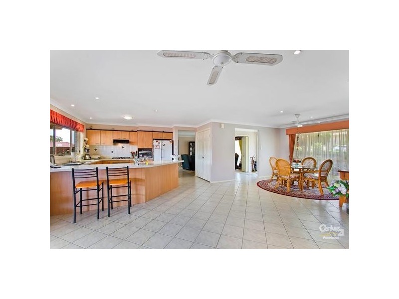 35 Scarborough Place, Bateau Bay NSW 2261