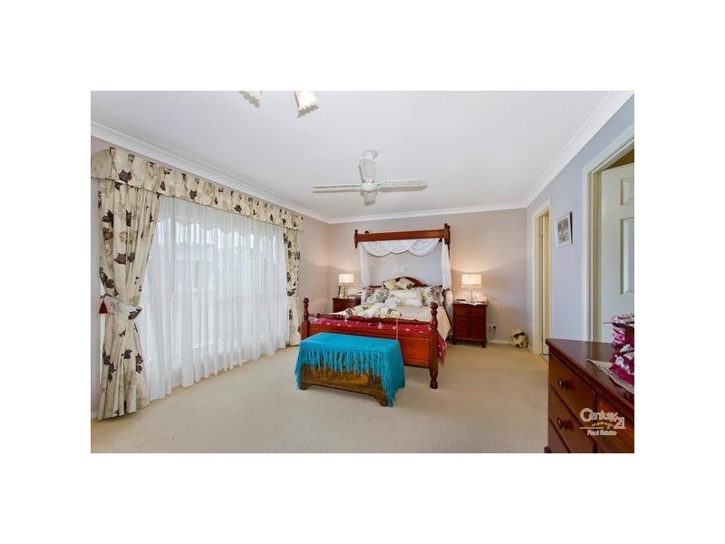 35 Scarborough Place, Bateau Bay NSW 2261