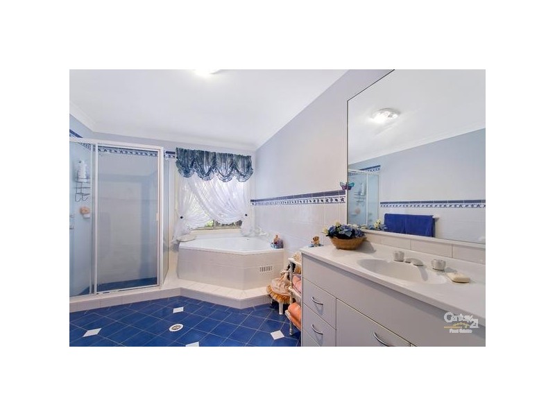 35 Scarborough Place, Bateau Bay NSW 2261