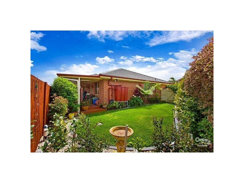 35 Scarborough Place, Bateau Bay NSW 2261