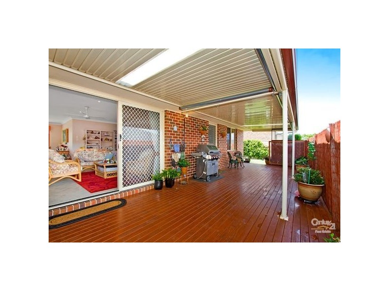 35 Scarborough Place, Bateau Bay NSW 2261