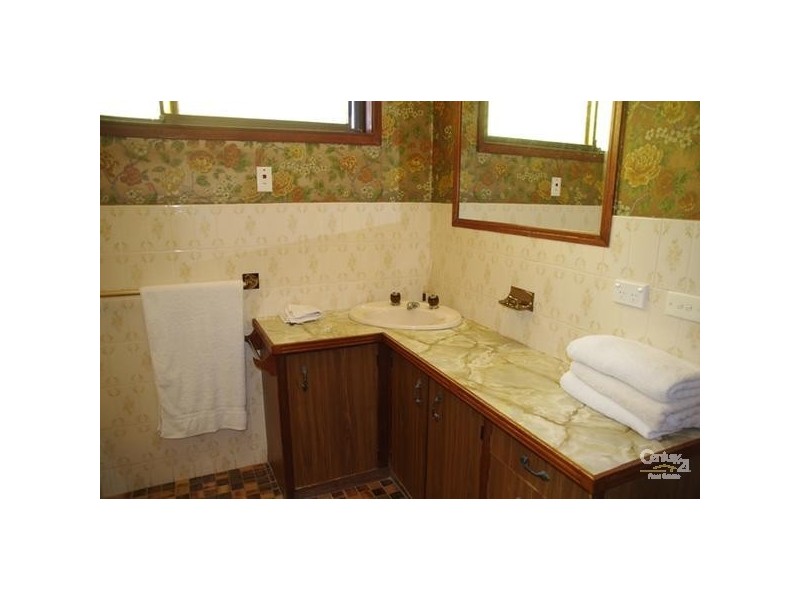 41 Hutton Rd, The Entrance North NSW 2261