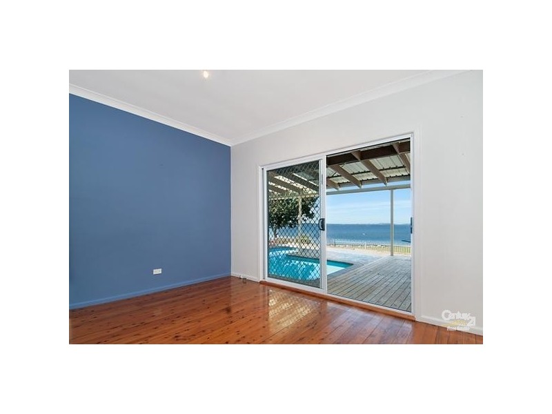 1 Stone Street, Gorokan NSW 2263