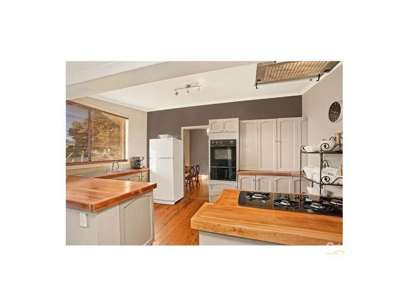 31 Benelong Street, The Entrance NSW 2261