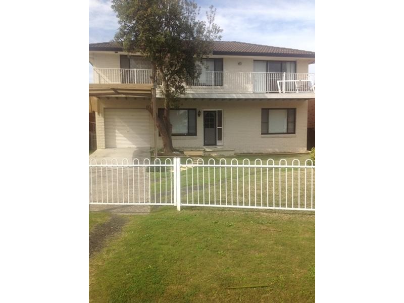 8 Tuggerah Pde, The Entrance NSW 2261