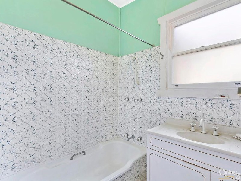 7 McLean Street, Killarney Vale NSW 2261