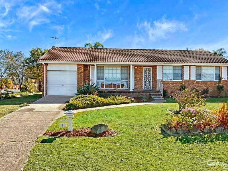1 Barbara Close, Killarney Vale NSW 2261