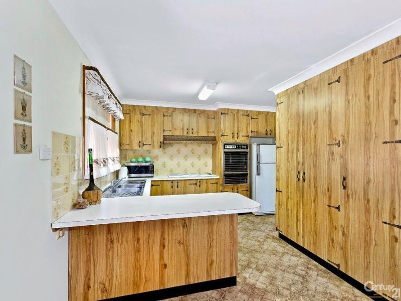 1 Barbara Close, Killarney Vale NSW 2261