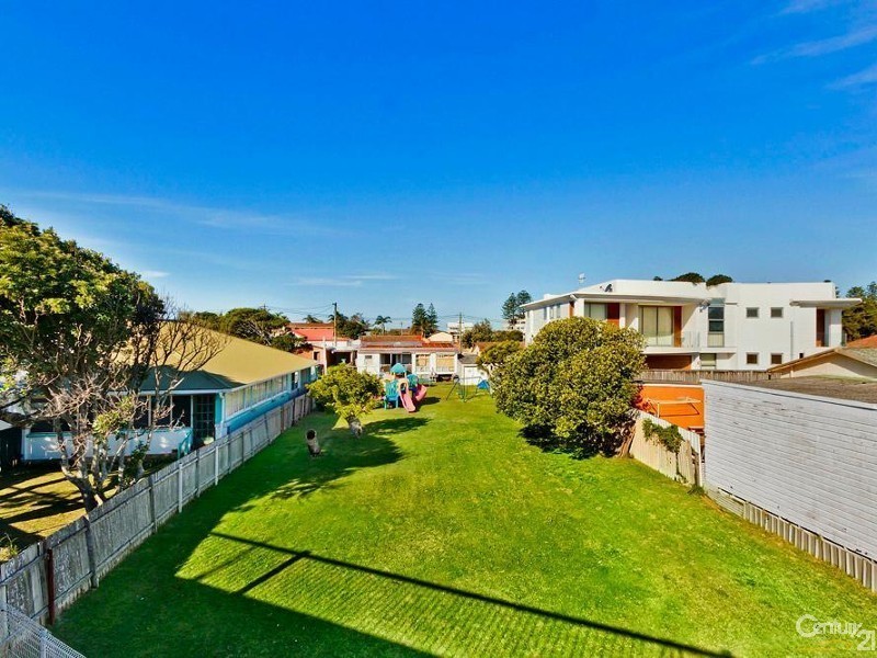 4 Brogden Road, The Entrance North NSW 2261