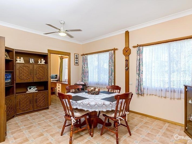 56 Kerry Crescent, Berkeley Vale NSW 2261