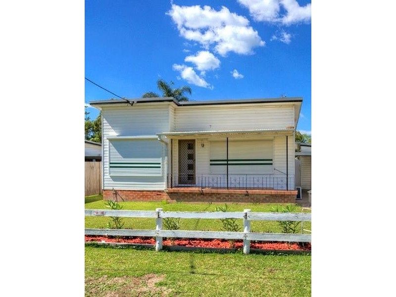 42 Tasman Ave, Killarney Vale NSW 2261