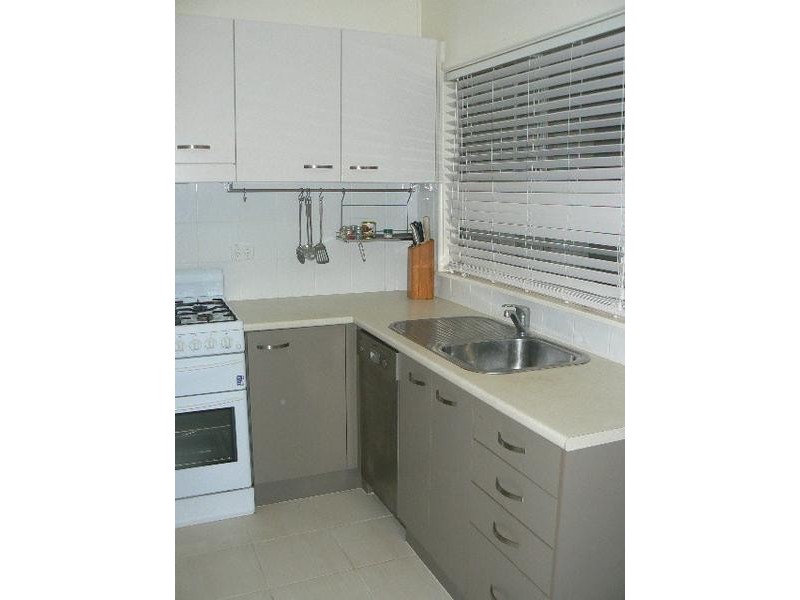42 Tasman Ave, Killarney Vale NSW 2261