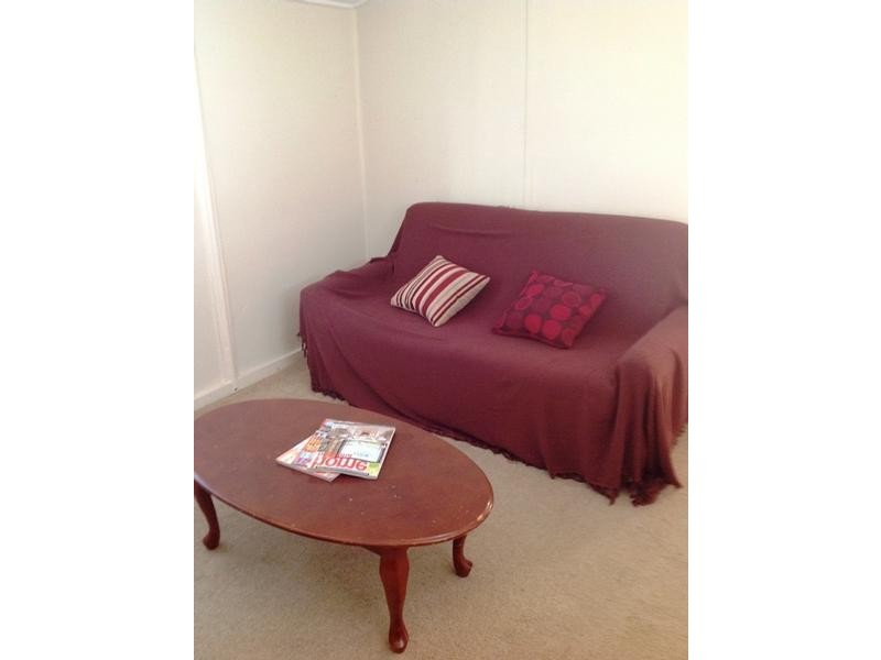 42 Tasman Ave, Killarney Vale NSW 2261