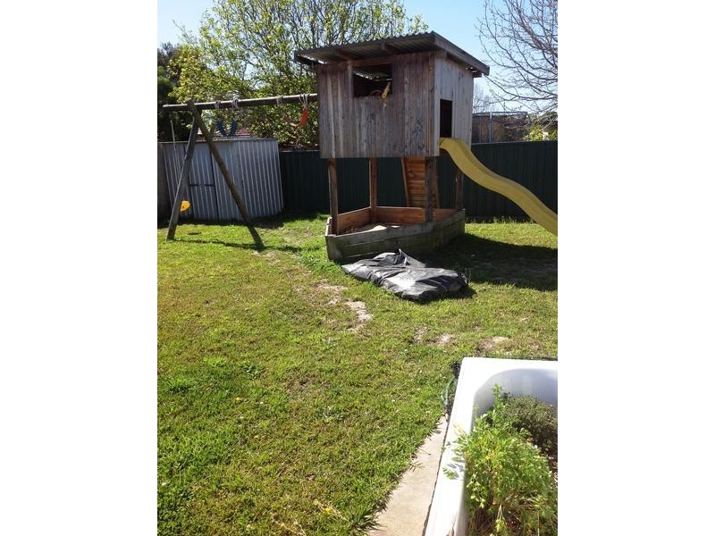 42 Tasman Ave, Killarney Vale NSW 2261