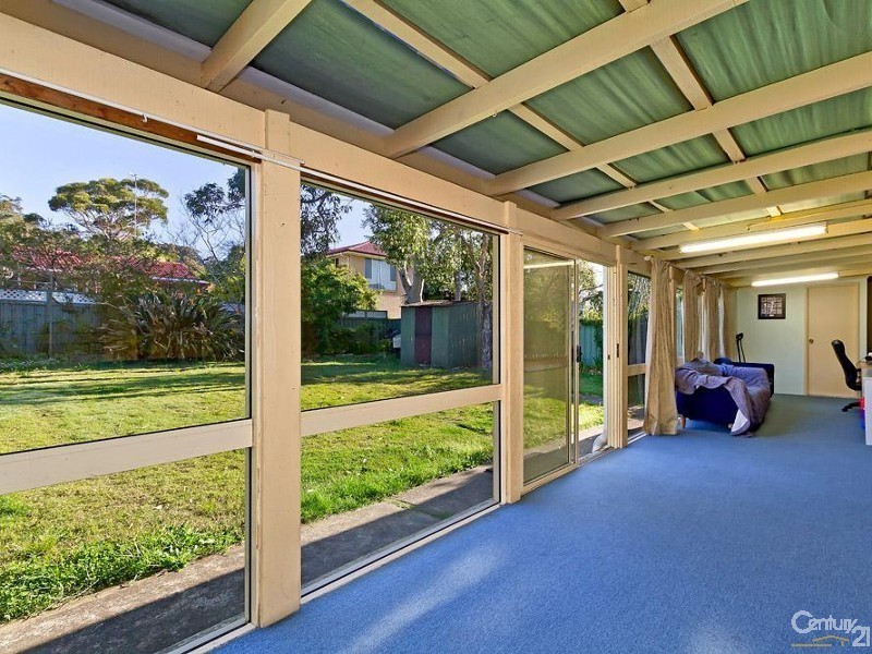 16 Patrick Street, Bateau Bay NSW 2261