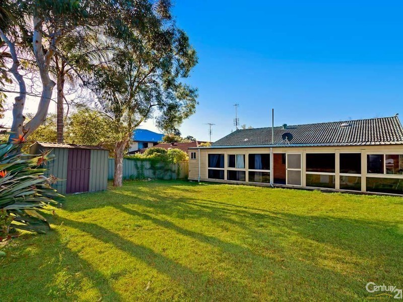 16 Patrick Street, Bateau Bay NSW 2261