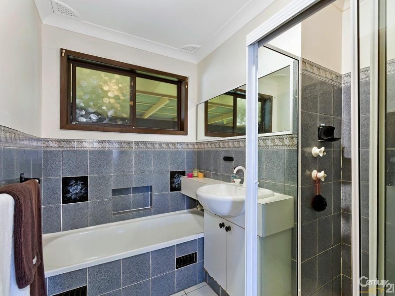 16 Patrick Street, Bateau Bay NSW 2261