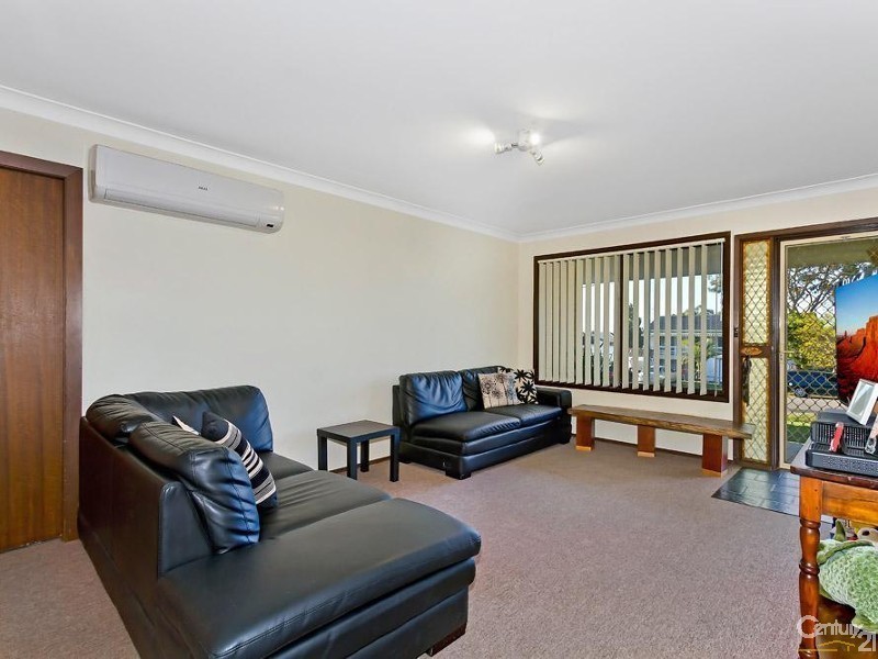 16 Patrick Street, Bateau Bay NSW 2261
