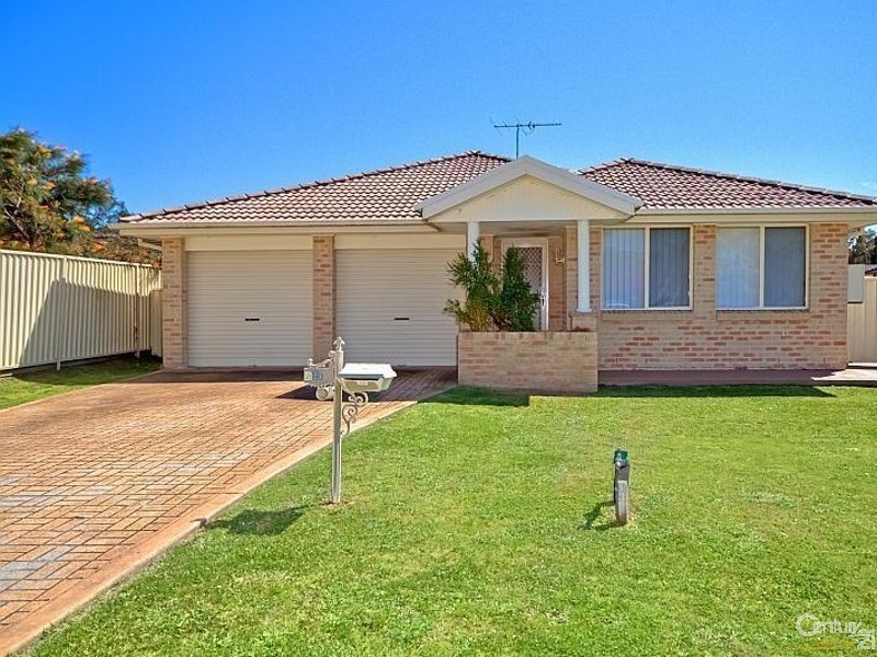 31 Lorraine, Berkeley Vale NSW 2261