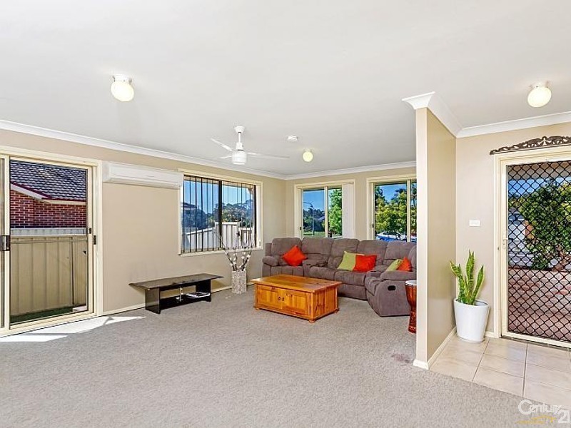 31 Lorraine, Berkeley Vale NSW 2261