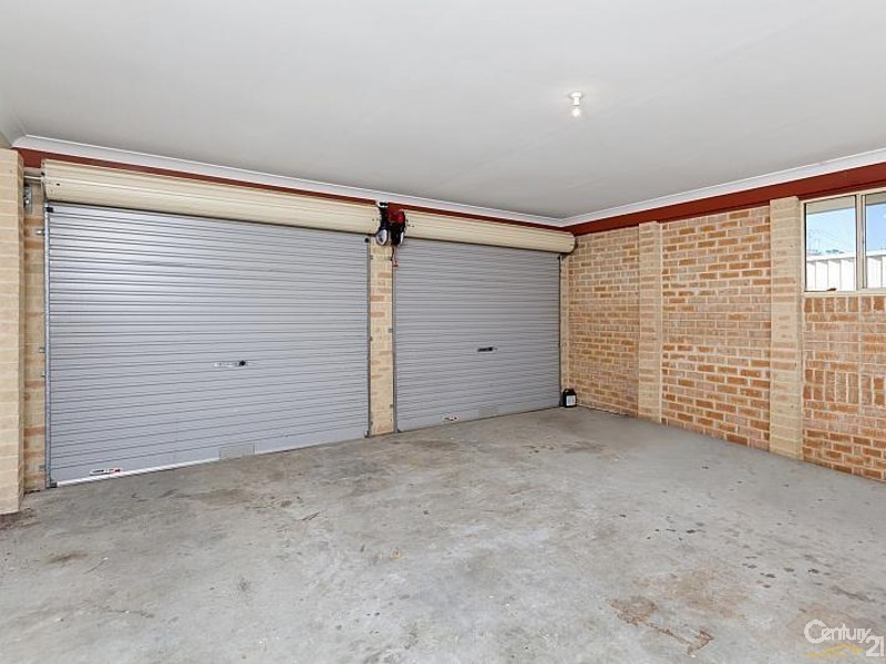 31 Lorraine, Berkeley Vale NSW 2261