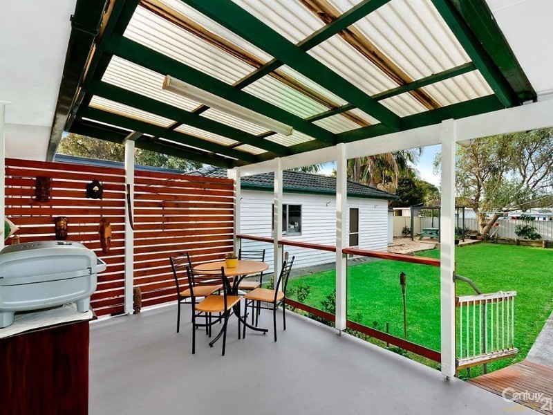 9 Oxley Road, Killarney Vale NSW 2261