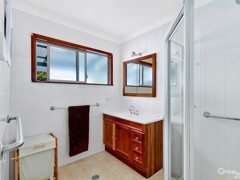 9 Oxley Road, Killarney Vale NSW 2261