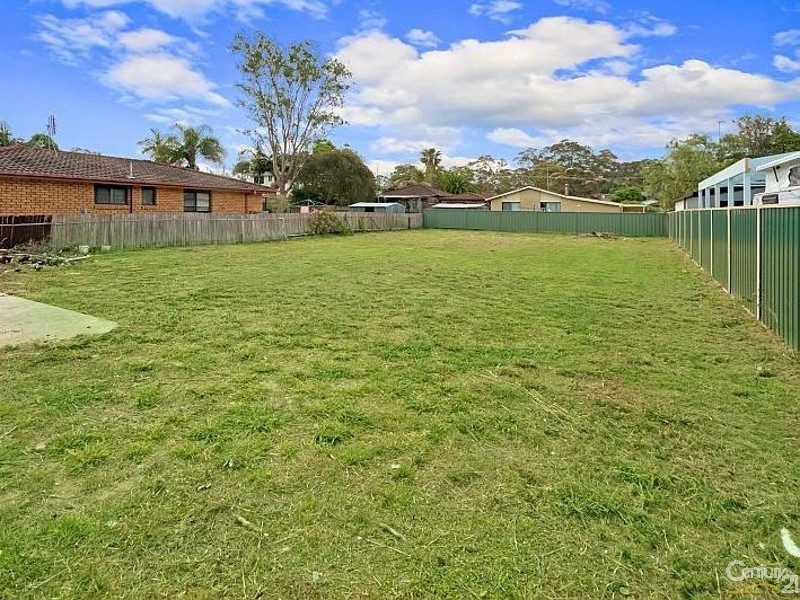 13 Seawind Terrace, Berkeley Vale NSW 2261