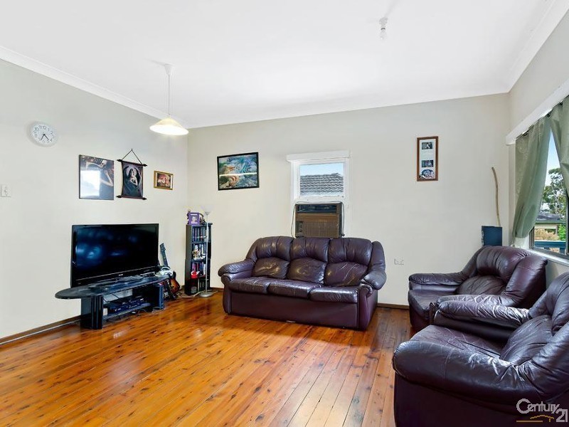 54 Kilkenny Parade, Berkeley Vale NSW 2261